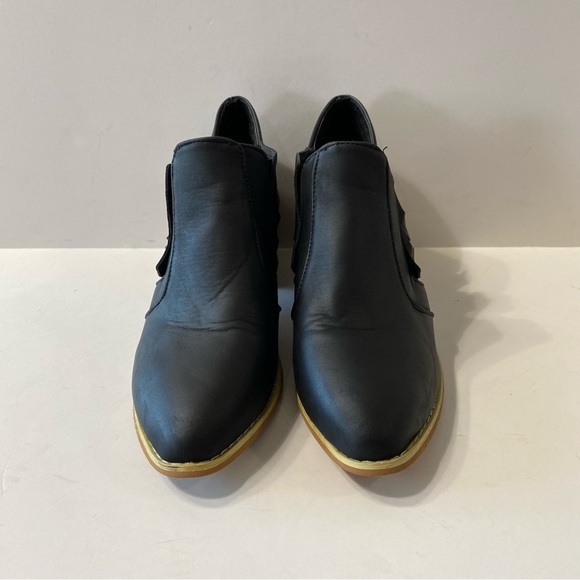 Black Faux Leather Square Heel Ankle Booties Size 5.5 - Picture 3 of 8